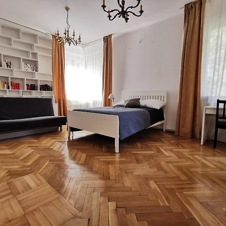 Cozy Spacious Apartment With Balcony Kraków Exteriör bild