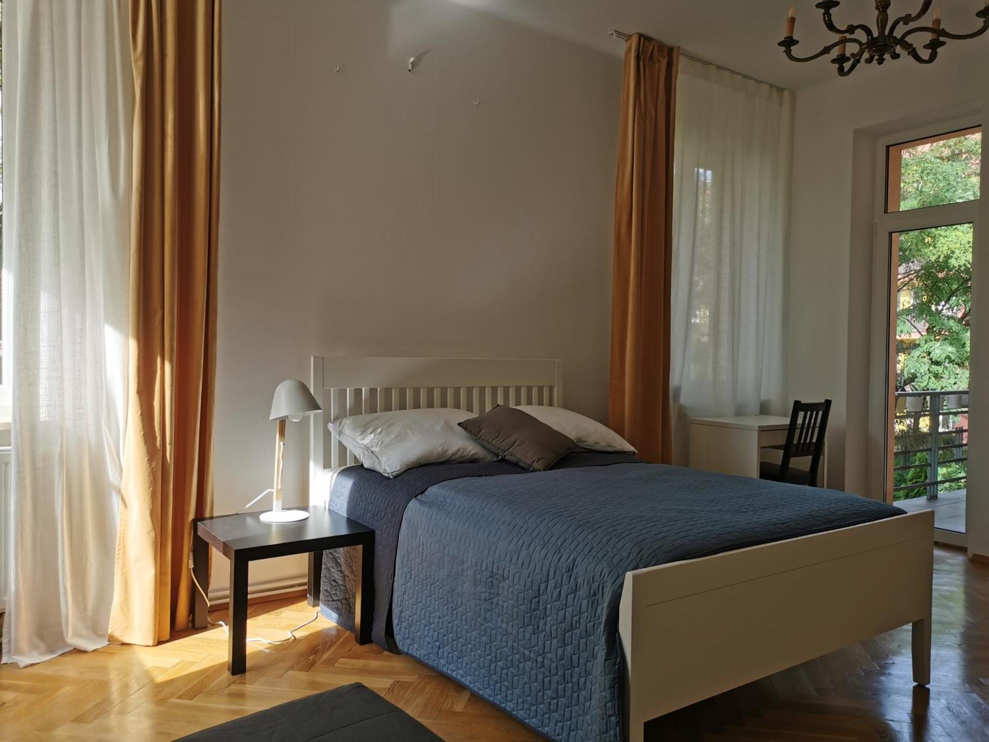 Cozy Spacious Apartment With Balcony Kraków Exteriör bild